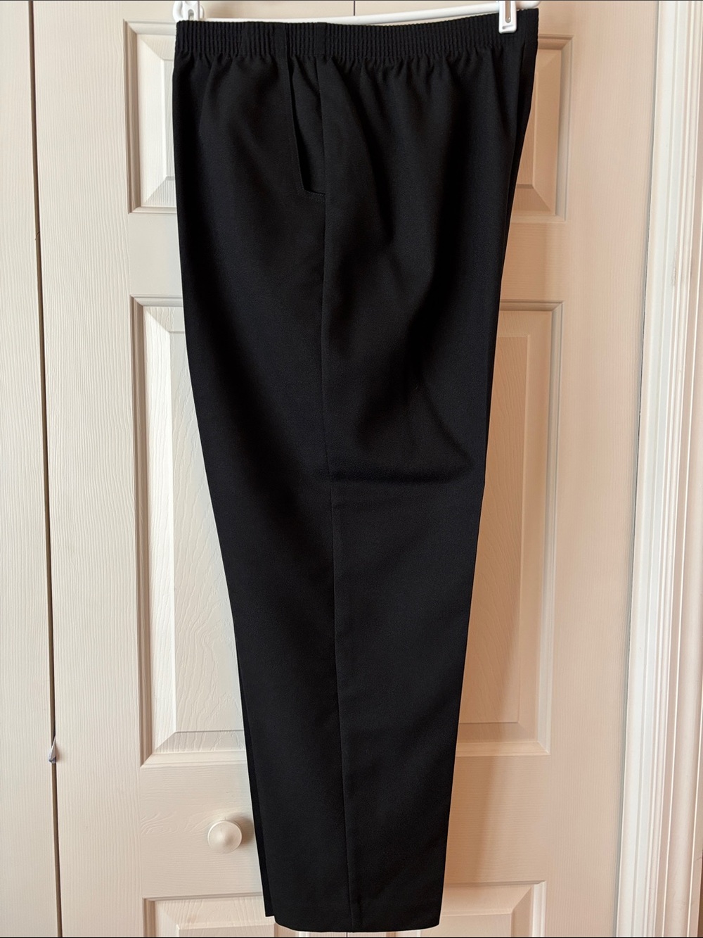 Alfred Dunner Women’s Black Straight-Leg Pull-On Pants